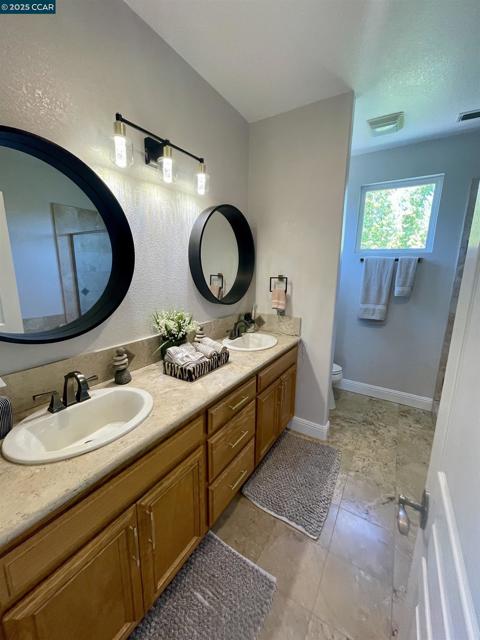 2365 Lansdowne Pl, Vallejo CA: https://media.crmls.org/mediaz/b13dd320-b370-48f0-b2db-8369b2b158ff.jpg