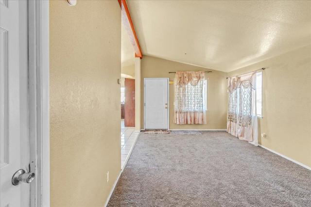 704 Garner Avenue, Salinas CA: https://media.crmls.org/mediaz/b13e3d32-51b8-4ac8-a233-f14635dbbb0c.jpg