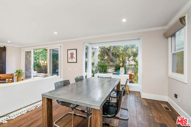 1514 Willow Drive, Topanga CA: https://media.crmls.org/mediaz/b13e4b50-74e6-4d22-9618-3e9a1448214c.jpg