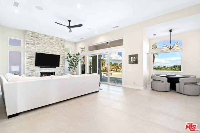 Image 4 of 43 For 580 Elk Clover Circle