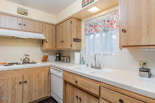 Detail Gallery Image 8 of 21 For 359 S Euclid Ave, Pasadena,  CA 91101 - 2 Beds | 1 Baths