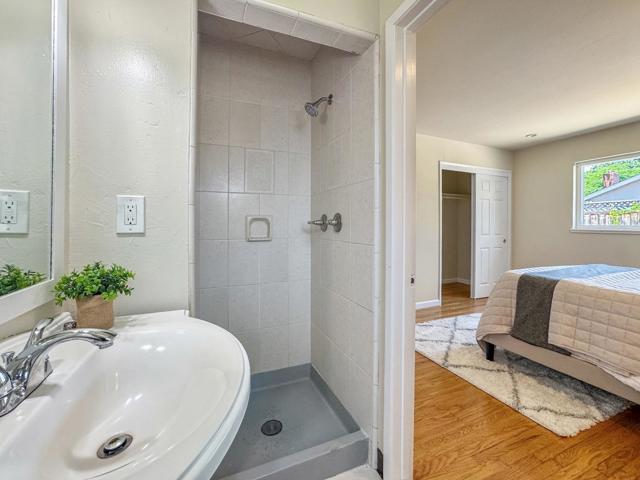 1713 W Campbell Avenue, Campbell CA: https://media.crmls.org/mediaz/b13f51da-3cbe-4664-b835-47e4703cd94b.jpg