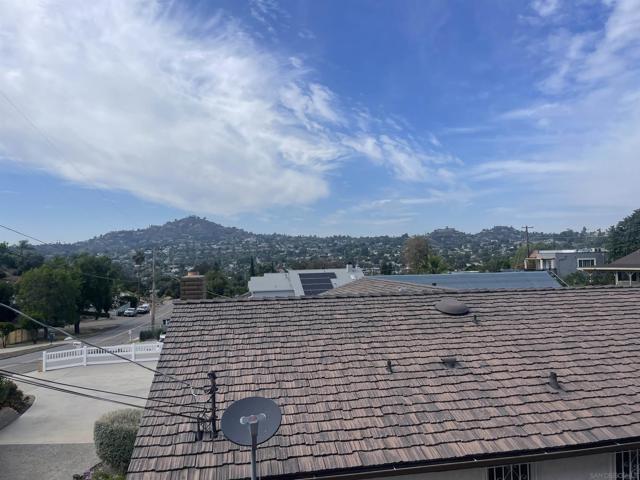 3335 37 S Barcelona St., Spring Valley CA: https://media.crmls.org/mediaz/b13feb8f-cc16-4e32-87aa-ae27acffea5b.jpg