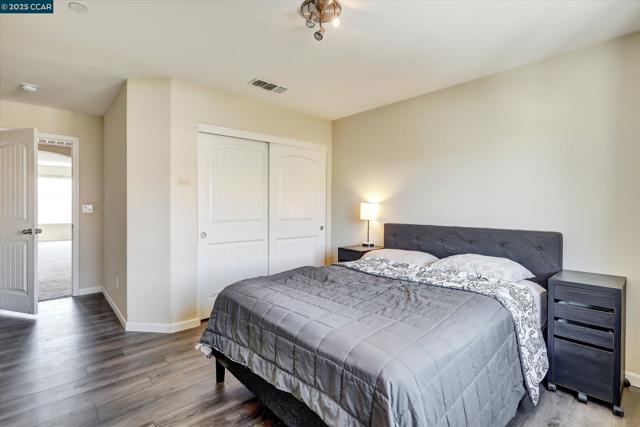 4007 Oak Knoll St, Antioch CA: https://media.crmls.org/mediaz/b1409dc1-faf3-4423-91fe-a5547c014257.jpg