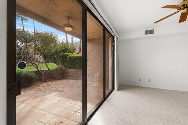 157 Calle Bravo, Palm Springs CA: https://media.crmls.org/mediaz/b14216f9-72d1-46ff-b9be-a30f37e42908.jpg