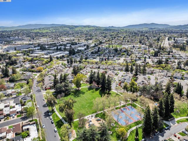 1549 Trimingham Drive, Pleasanton CA: https://media.crmls.org/mediaz/b1422635-d80a-48d6-888b-db4faa3a06c4.jpg