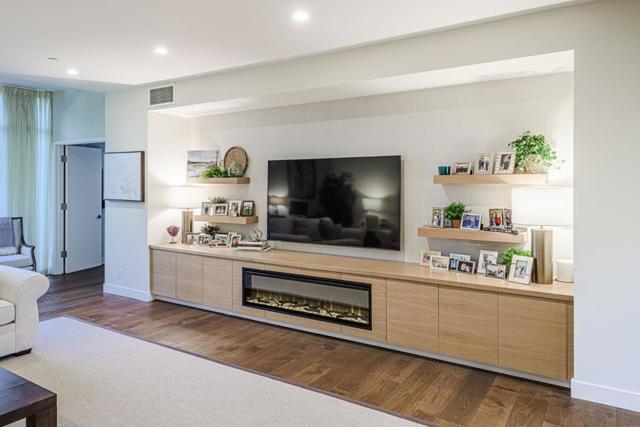 20 W 3rd Avenue, San Mateo CA: https://media.crmls.org/mediaz/b142de19-bce5-4547-a241-3c08ff23eebd.jpg