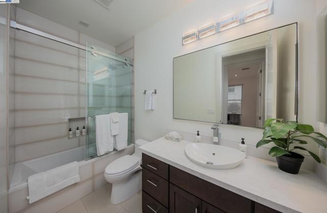 996 Harbor Haven Dr, Bodega Bay CA: https://media.crmls.org/mediaz/b1433104-5997-4dbc-9aff-19279b98db18.jpg