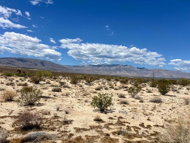 4236 Connie Lane, Borrego Springs CA: https://media.crmls.org/mediaz/b143b6b6-2210-43df-86e5-29d650803441.jpg