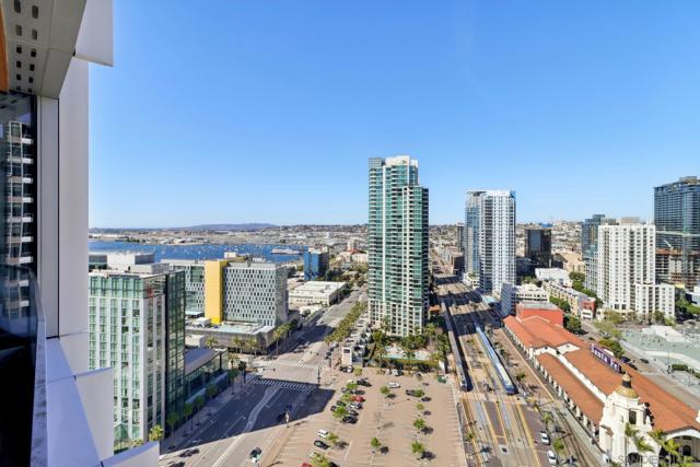 888 W E St, San Diego CA: https://media.crmls.org/mediaz/b143eb6f-5974-44be-ab75-126e270d456a.jpg