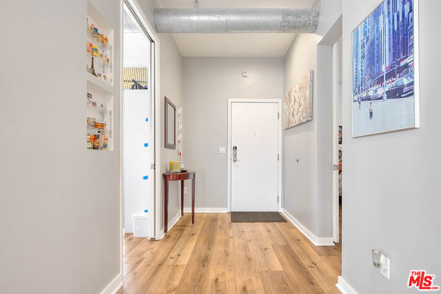 13020 Pacific, Playa Vista CA: https://media.crmls.org/mediaz/b14443b2-b4a2-4d91-af6c-3c75a9e10d6b.jpg