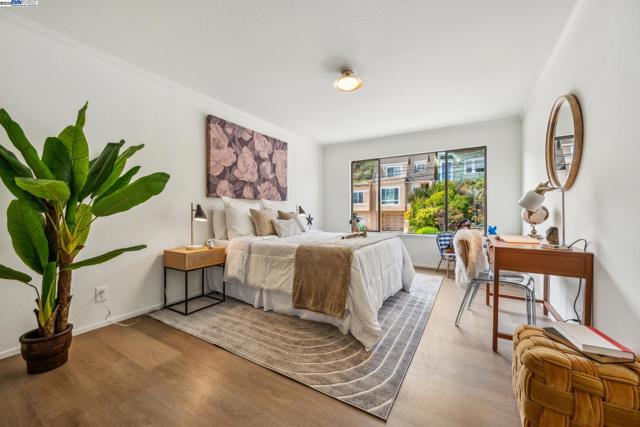 471 JOOST AVENUE, San Francisco CA: https://media.crmls.org/mediaz/b1444564-766e-4774-91de-9e44809e6ea3.jpg