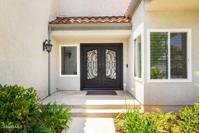 11554 Chestnut Ridge Street, Moorpark CA: https://media.crmls.org/mediaz/b1452501-9d2d-409f-97d0-a5c98e189065.jpg
