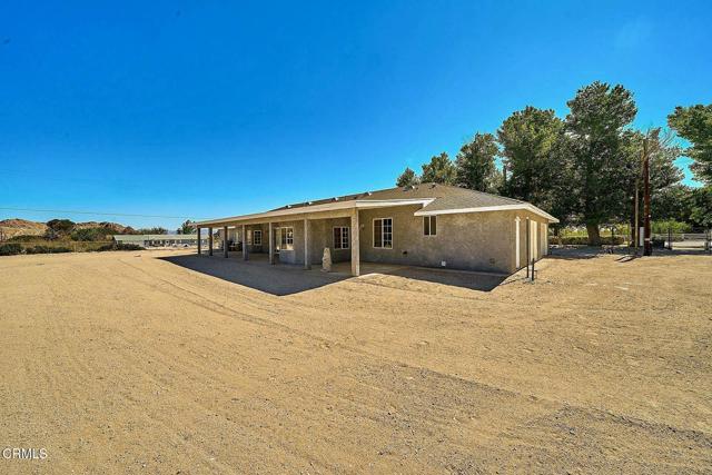 Detail Gallery Image 3 of 46 For 10298 Custer Ave, Lucerne Valley,  CA 92356 - 5 Beds | 2/1 Baths