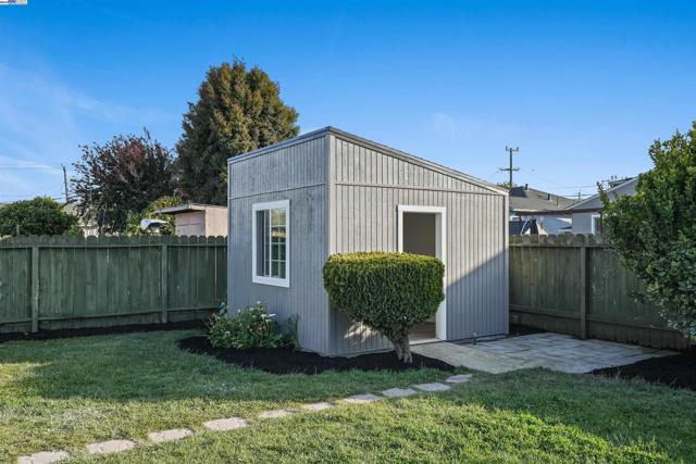 625 3rd Ave, San Bruno CA: https://media.crmls.org/mediaz/b14550d3-269a-4de6-8c70-de293be27364.jpg