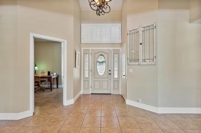 120 Tierra Del Sol, Hollister CA: https://media.crmls.org/mediaz/b1458688-758f-4eab-b8bc-9a382bd66dcc.jpg