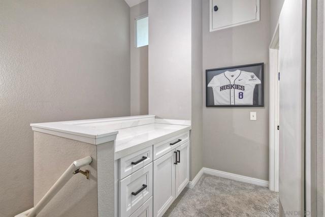 9960 Scripps Vista Way, San Diego CA: https://media.crmls.org/mediaz/b1469b2f-c1a4-47f8-87e6-d3a88059985f.jpg