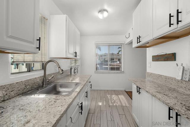 849 851 Missouri St, San Diego CA: https://media.crmls.org/mediaz/b146acb6-10e4-4013-9572-294188bd6797.jpg