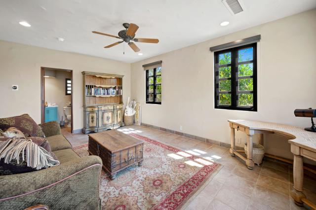 72275 Upper W Way, Palm Desert CA: https://media.crmls.org/mediaz/b147427f-8833-4eb4-b80e-e14cf6d4d3b5.jpg