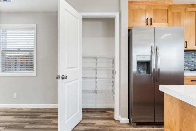 4643 sloan, Fremont CA: https://media.crmls.org/mediaz/b147f32d-b293-43eb-894c-d59c6a726b0d.jpg