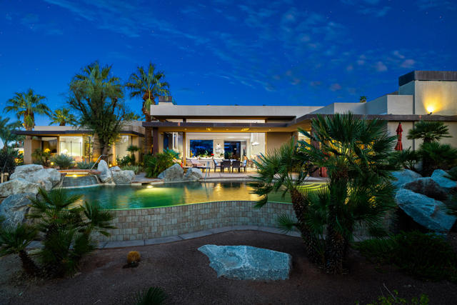 45 Mirada Circle, Rancho Mirage CA: https://media.crmls.org/mediaz/b1481607-338e-477c-905d-3028aba1b490.jpg