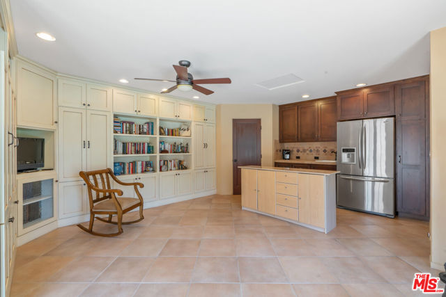 2310 Santa Anita Avenue, Altadena CA: https://media.crmls.org/mediaz/b1487974-77e0-49fb-8e97-825e60f96776.jpg