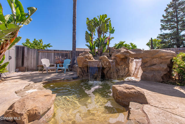 5327 Heather Street, Camarillo CA: https://media.crmls.org/mediaz/b148f567-f5d4-48c6-98ab-7739aced8b13.jpg