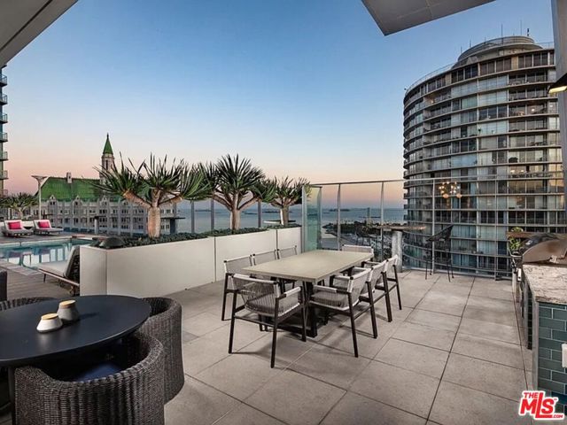 707 E Ocean Boulevard, Long Beach CA: https://media.crmls.org/mediaz/b1490560-9a46-4318-8c14-5be5b3bf1b16.jpg