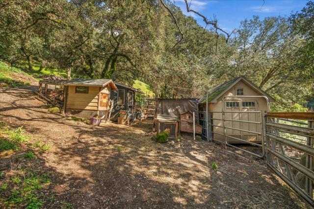 Image 26 of 48 For 32300 Palomares Road