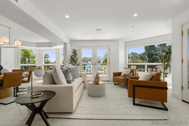 1099 1st St, Coronado CA: https://media.crmls.org/mediaz/b14a9d2d-e75e-4ff5-8e4f-a23c1b0a9dc8.jpg