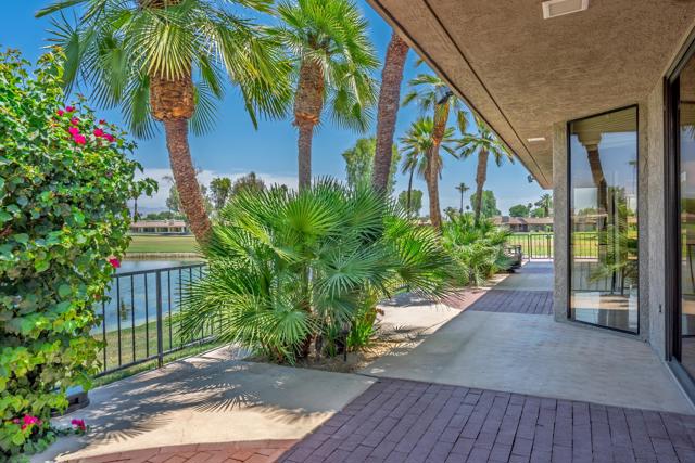 5 Barnard Court, Rancho Mirage CA: https://media.crmls.org/mediaz/b14b5655-0401-4ce8-8554-3013f6f2fb04.jpg