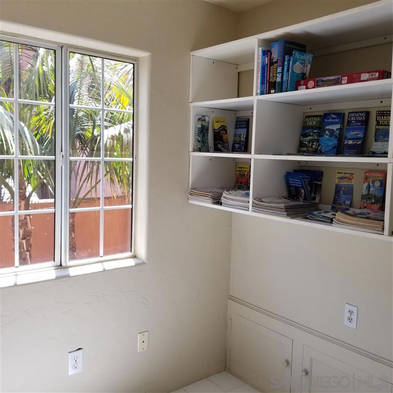 2164 Rosecrans - photo 17