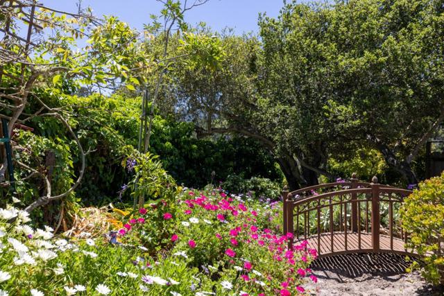 1255 Josselyn Canyon Road, Monterey CA: https://media.crmls.org/mediaz/b14e0237-0d40-4aff-9b10-3c0ec16d28fd.jpg