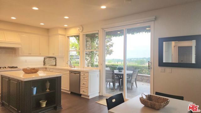 5 Marisol, Newport Coast CA: https://media.crmls.org/mediaz/b14e17aa-3057-40ac-a3b2-cfef7fa9fd90.jpg