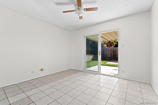 3511 Badillo Rd, San Marcos CA: https://media.crmls.org/mediaz/b14e8e9e-1398-4415-b0e5-1df14202e9d9.jpg