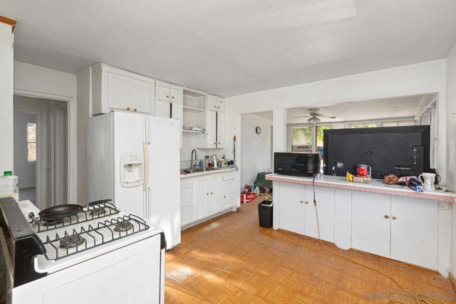 43023 Highway 79, Aguanga CA: https://media.crmls.org/mediaz/b150bb34-dc34-4ca3-8106-b267278d9cf5.jpg