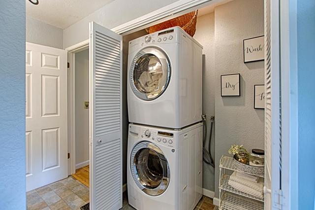 281 Anchor Court, Boulder Creek CA: https://media.crmls.org/mediaz/b150c3de-e8c0-49d6-b5c7-c33171e9bfe4.jpg