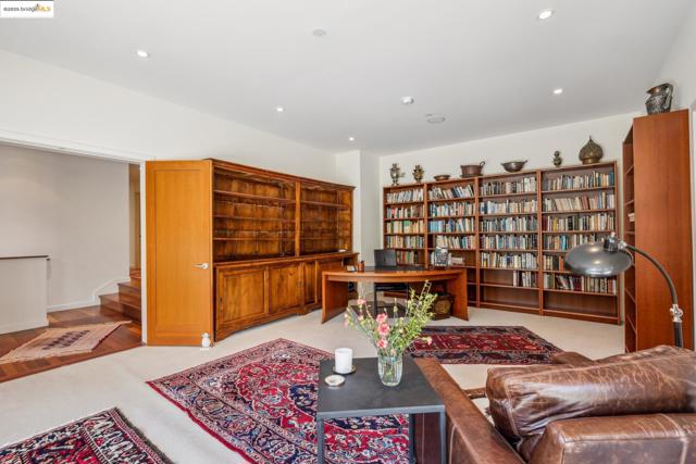 1015 Grand View Dr, Berkeley CA: https://media.crmls.org/mediaz/b1510af0-8183-4dd1-8974-e09a8e433675.jpg