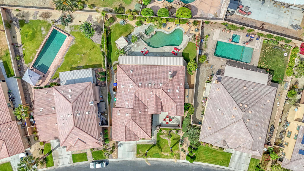 https://media.crmls.org/mediaz/b1514e71-2bcd-41b5-b38a-a75293973a56.jpg?preset=X-Large