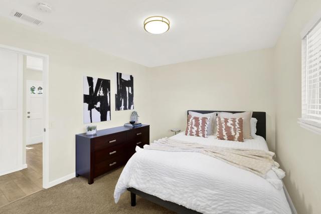 12093 Callado Dr, San Diego CA: https://media.crmls.org/mediaz/b1517ccb-daa2-4c50-9aa5-213800381ce0.jpg