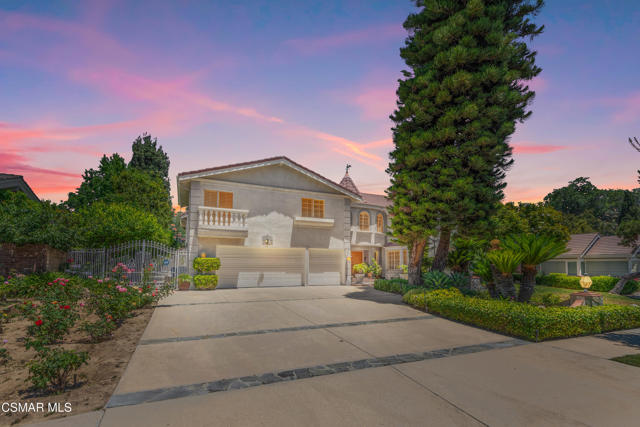 17627 Vincennes Street, Northridge CA: https://media.crmls.org/mediaz/b151ba99-9db6-4738-948c-e269bf67a23e.jpg