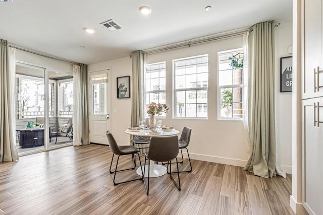 37389 Salt Grass Rd, Newark CA: https://media.crmls.org/mediaz/b1539c85-7d9f-4248-93a2-629ea35dc610.jpg