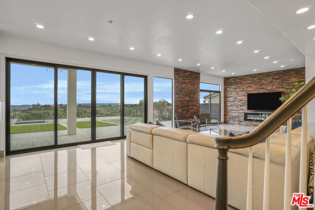 17764 Sidwell Street, Granada Hills CA: https://media.crmls.org/mediaz/b1542c48-d82c-4b53-8c28-da5cfc72db22.jpg
