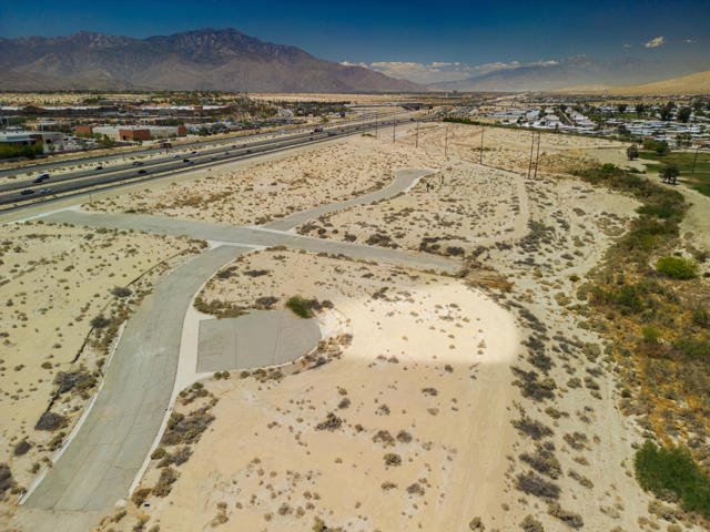 34314 Thomas Court, Thousand Palms CA: https://media.crmls.org/mediaz/b154b8ce-ed06-4ae4-96e1-3ef98bda7b48.jpg