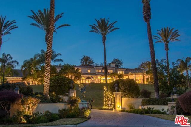 3855 BRUNSTON Court, Westlake Village CA: https://media.crmls.org/mediaz/b155846b-a7e5-4907-81ed-19ba0ef95780.jpg