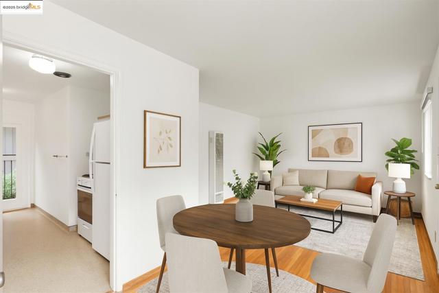 3802 Shafter Ave, Oakland CA: https://media.crmls.org/mediaz/b155a412-9e8c-4c3a-a520-c977cbfeb9ec.jpg