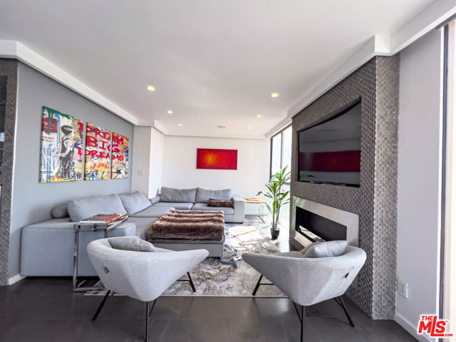 2160 Century Park East, Los Angeles CA: https://media.crmls.org/mediaz/b155b21d-0495-4a78-818e-fc276fbb5ef3.jpg