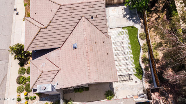 525 Myrtle Court, Oak Park CA: https://media.crmls.org/mediaz/b155fc8e-962b-4793-bd0e-b924b5d11fab.jpg