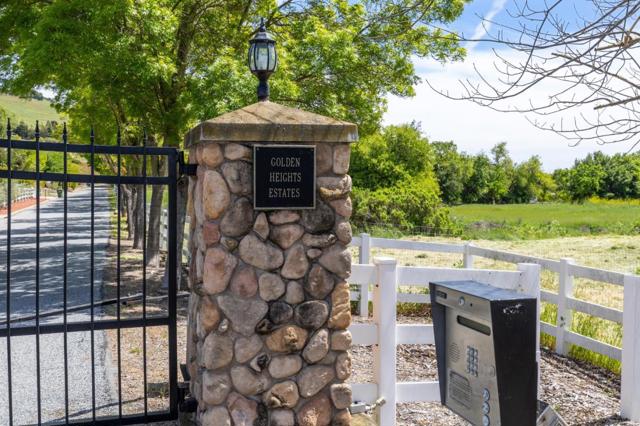 9540 Via Del Oro, Gilroy CA: https://media.crmls.org/mediaz/b1560f1a-e73b-4839-9c2c-42466910d422.jpg