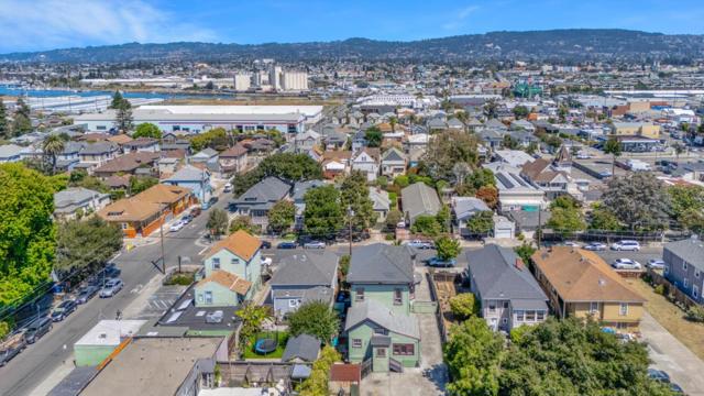 2310 Pacific Avenue, Alameda CA: https://media.crmls.org/mediaz/b156c77c-fb64-42a3-8432-33e7603ec691.jpg